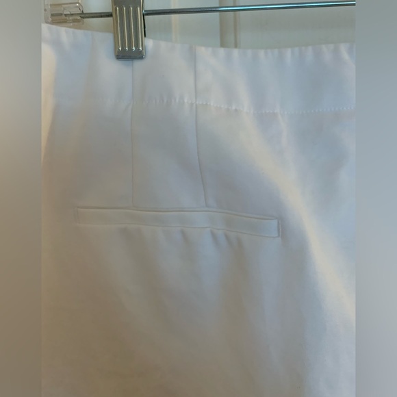 Chicos white front-zip ankle lightweight pants sz 2.5 (approx sz 14) - Picture 8 of 9